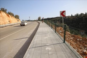 Bezirgan Ulugöl’deki yürüyüş yolu ve kaldırım çalışması tamamlandı