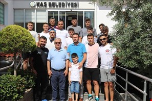 Kaşlı pehlivanlar Edirne'ye uğurlandı